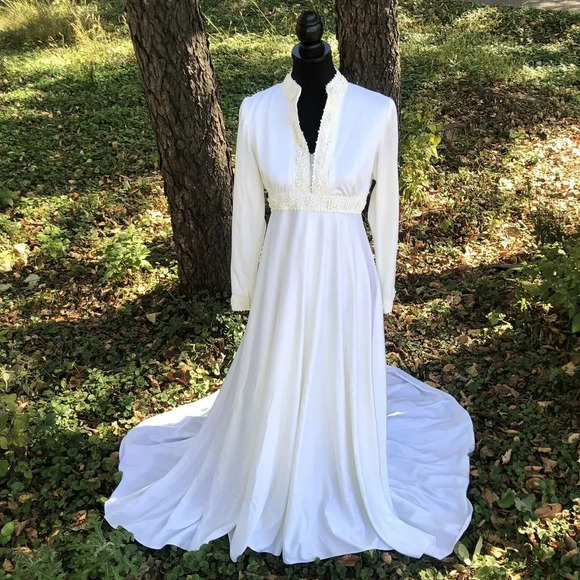 None Dresses & Skirts - Vintage 1970s Long Sleeve Wedding Dress Boho Hippy Daisy Trim Handmade No Size